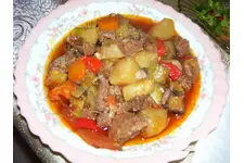 Fırında Etli Güveç Tarifi ve Malzemeleri