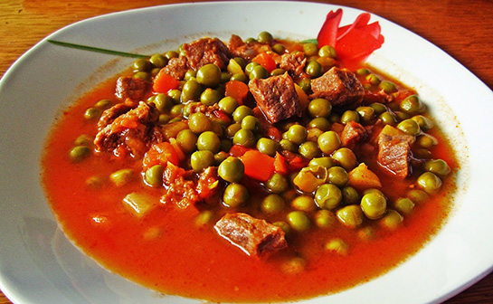 Etli Bezelye Yemeği Tarifi ve Malzemeleri