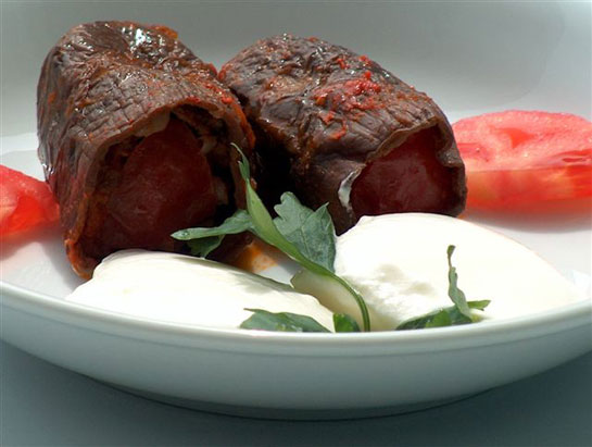 Etli Kuru Patlıcan Dolması Tarifi ve Malzemeleri