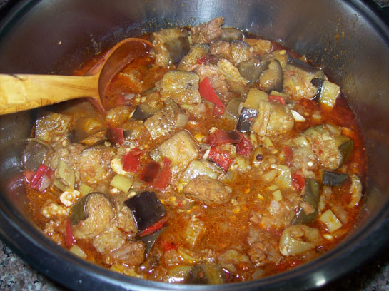 Etli Patlıcan Yemeği Tarifi ve Malzemeleri