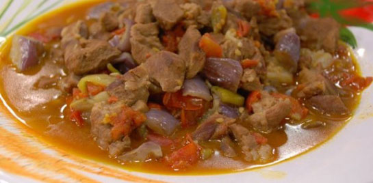 Etli Yahni Tarifi ve Malzemeleri